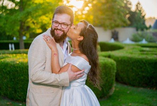 mobile - carousel-hero-element image-0